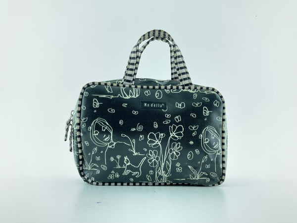 MODELLA MAKEUP KIT/HAND BAG