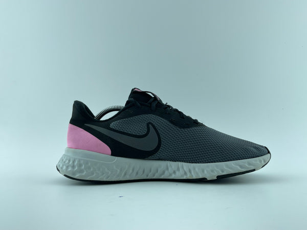 NIKE REVOLUTION 42.5