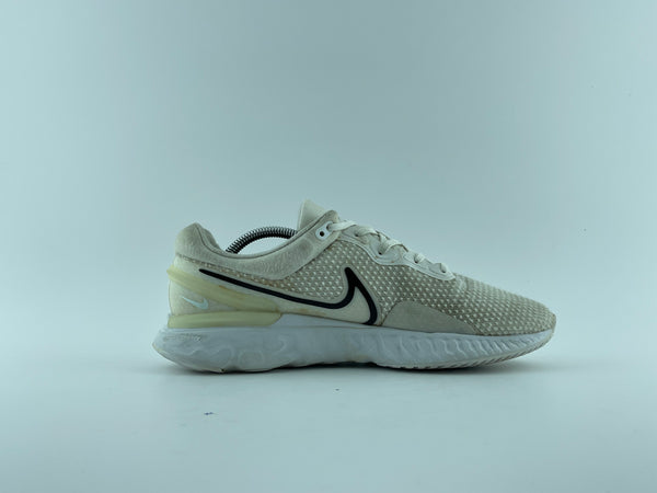 NIKE REACT 43