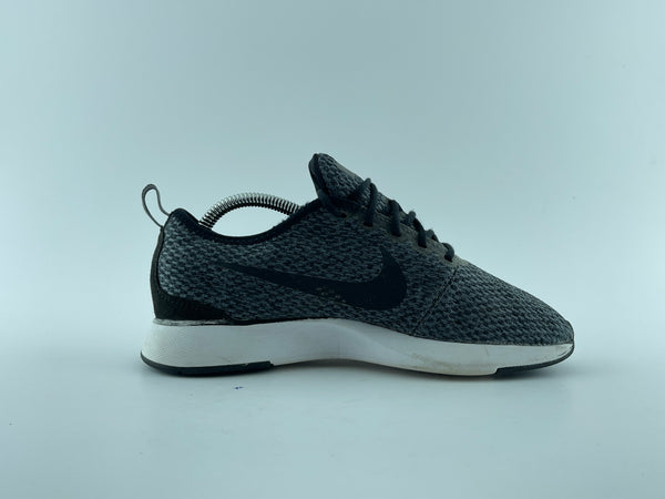 NIKE DUAL TONE RACER 38.5