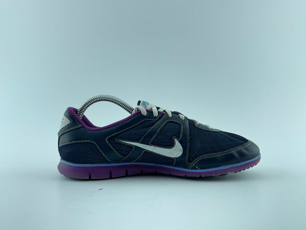 NIKE OCEANIA NM 38.5