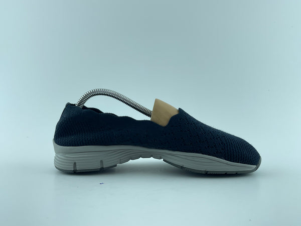 SKECHERS (WOMEN'S) 37.5
