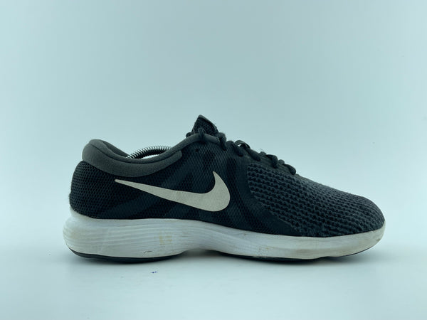 NIKE REVOLUTION 42