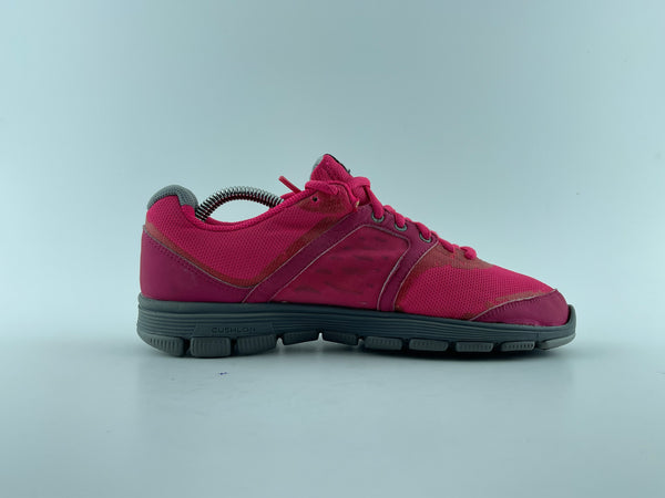 NIKE TRAINING MOTION FIT 39